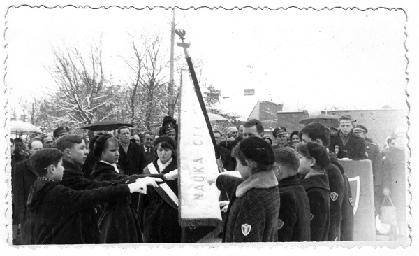 Wręczenie sztandaru Liceum im. Kościuszki 1962