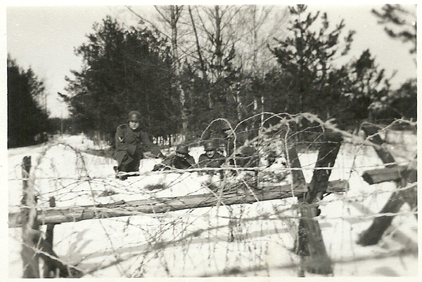 żółnierze niemieccy w Rembertowie. Marzec 1942