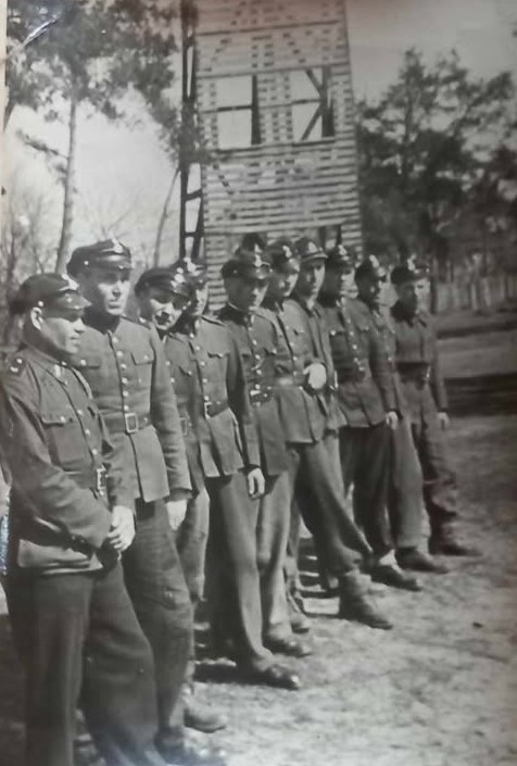 Strażacy OSP Rembertów ok 1944